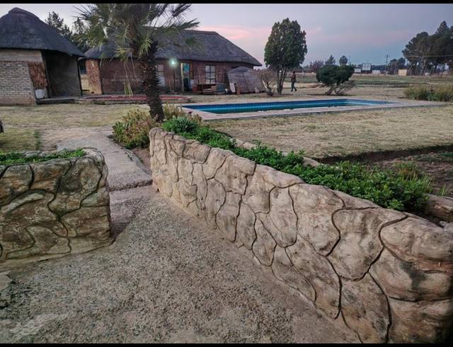 3 BEDROOM HOUSE FOR SALE IN THEOVILLE
